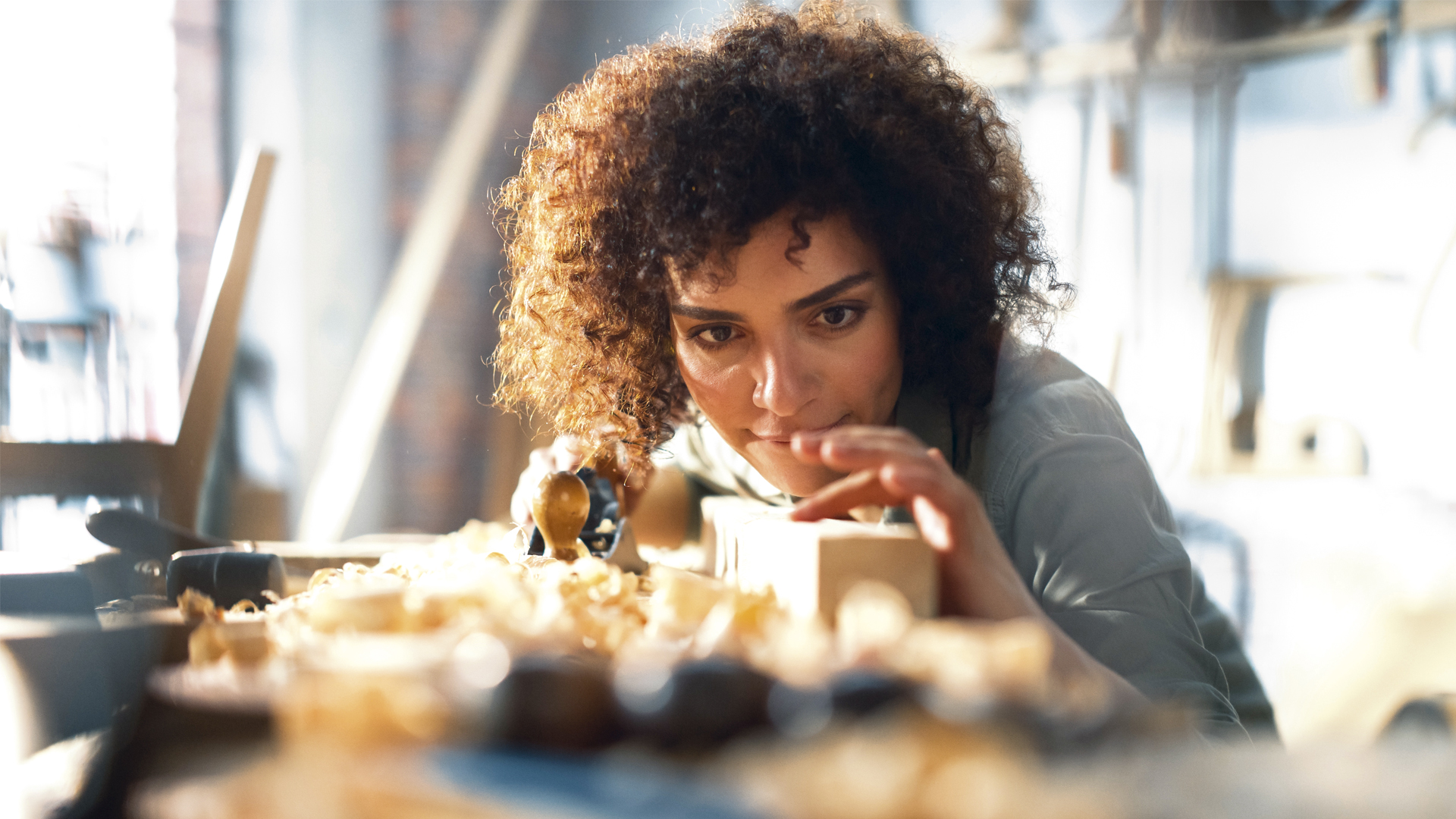 37 % des salariés envisagent une reconversion vers un métier manuel