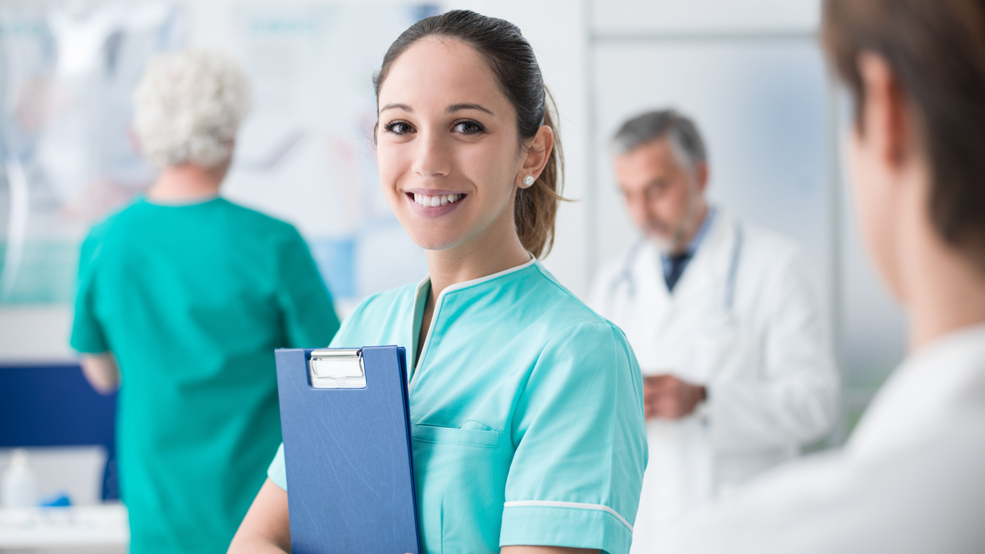 Se reconvertir dans les métiers de la santé