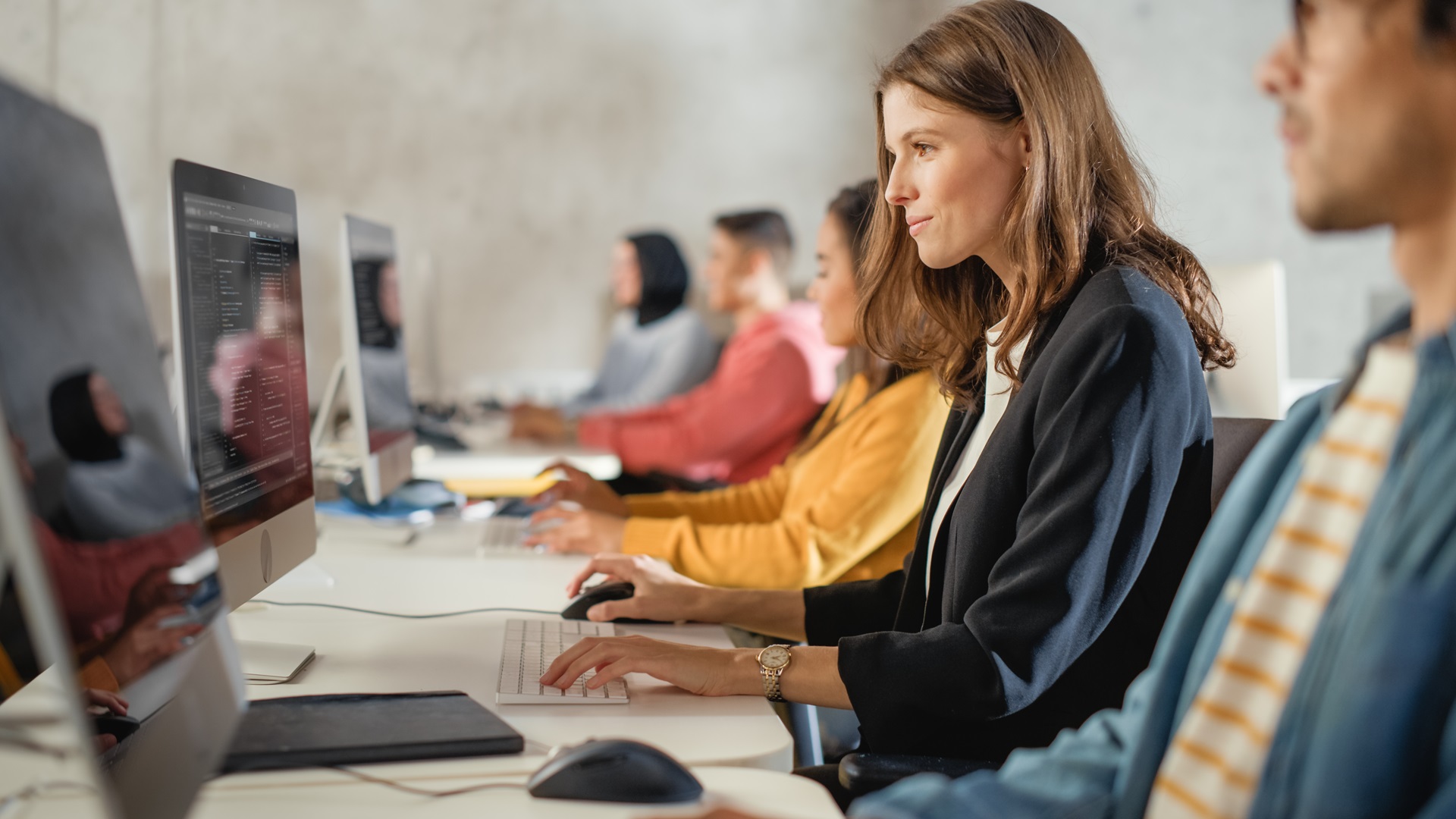 Témoignages : ils ont repris leurs études pendant leur carrière et ne le regrettent pas !